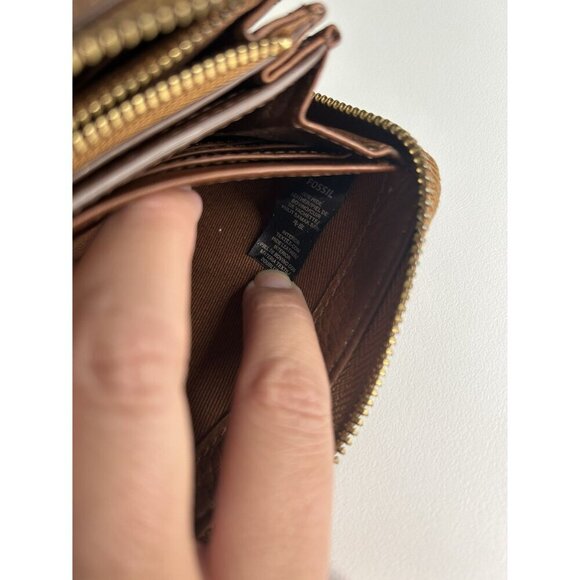 Fossil Caroline Leather Chevron Colorful Zip Around RFID Wallet - Picture 2 of 10